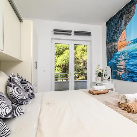 Apartment Family Friendly With A Swimming Pool - 23595