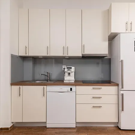 Apartmán Family-friendly With Swimming Pool - 23595